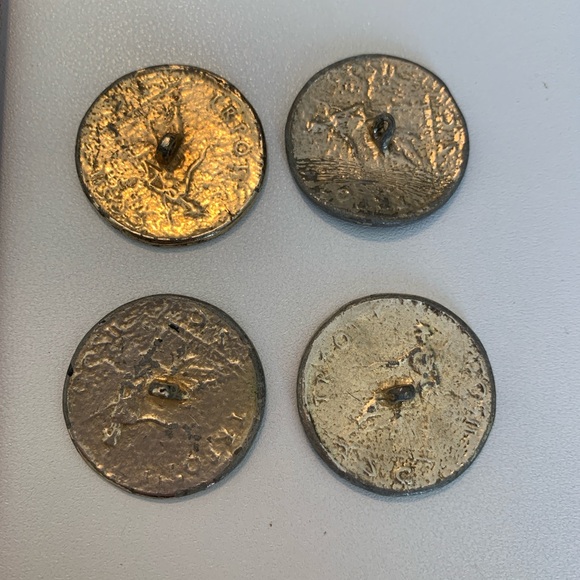 Antique ancient Roman coin buttons - Picture 4 of 5